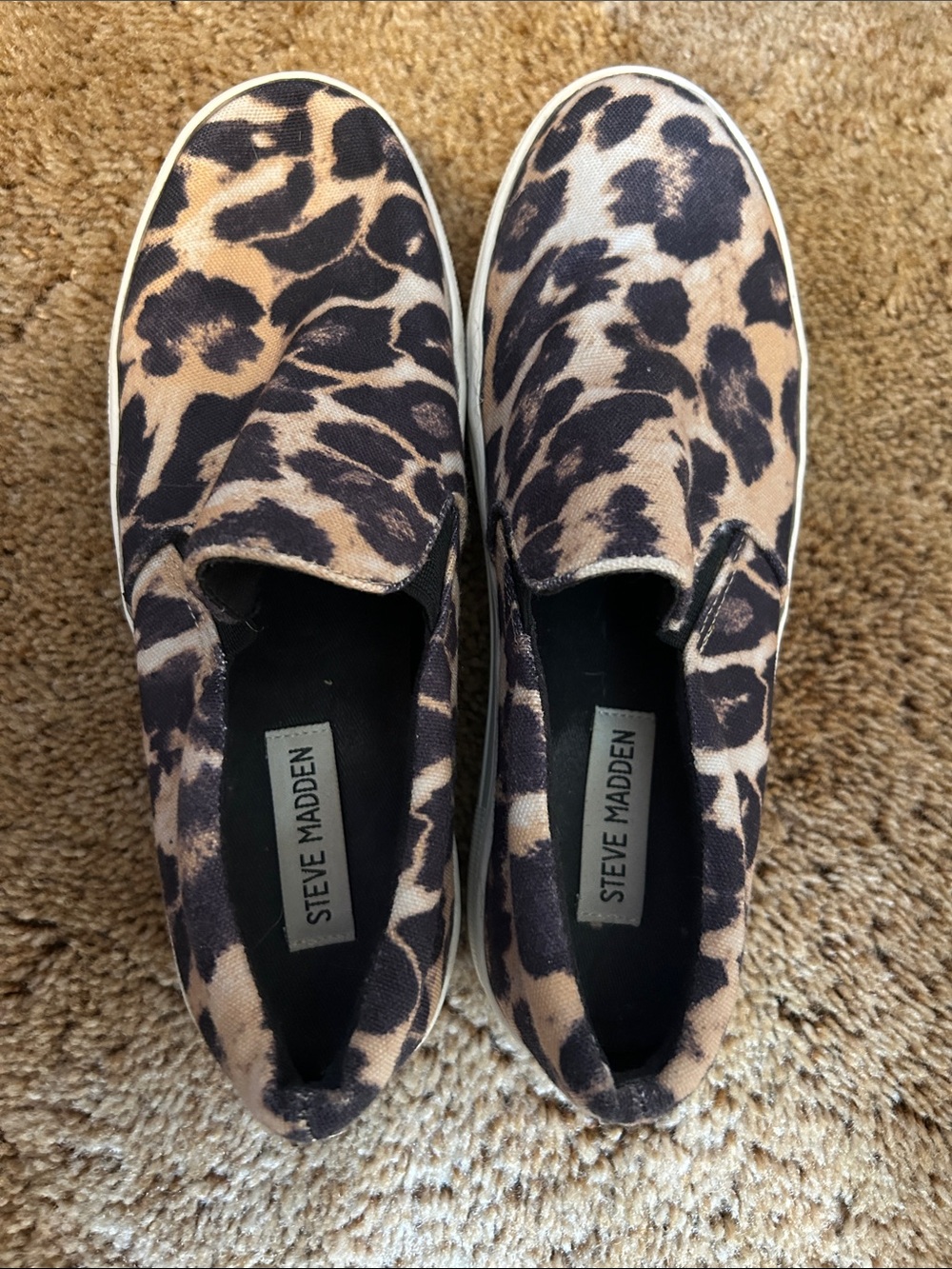 Steve Madden Animal Print Slip-On Sneakers in VG condition size 7.5 medium